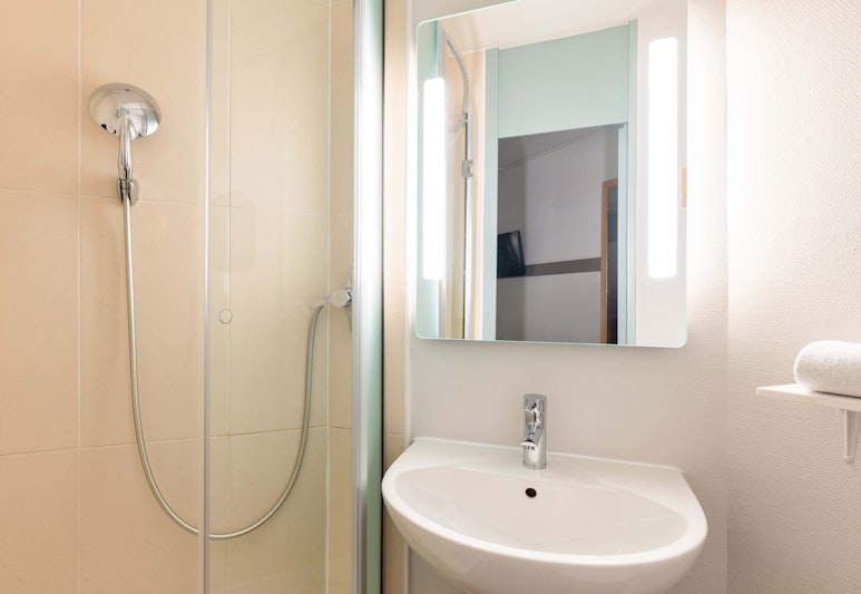 B&B Hotel Lyon Saint Bonnet Mid Plaine 17/17