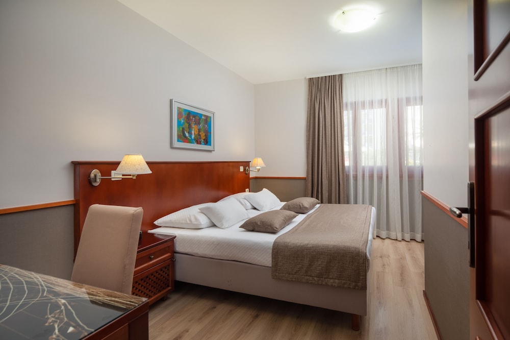 APARTHOTEL TAMARIS 25/74