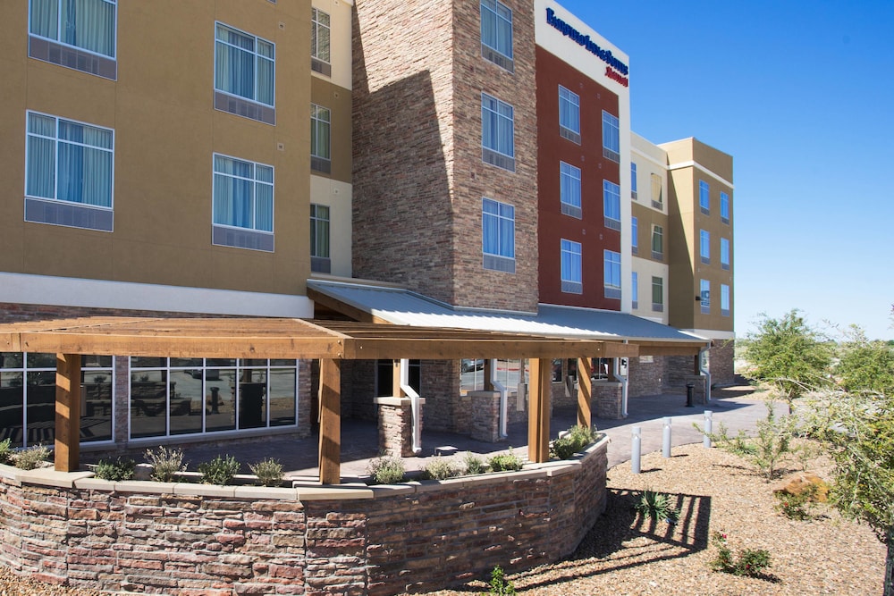 Fairfield Inn And Suites Fort Stockton 37/40