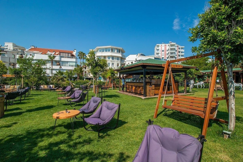 Altes Hotel 33/46