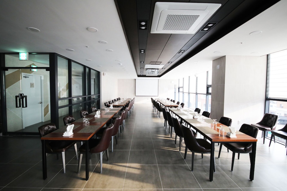 Golden Tulip Essential Namgang 34/49