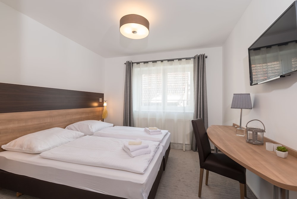 Boutique Hotel Kronenstuben 7/50