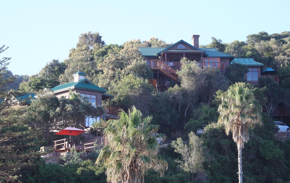 Boardwalk Lodge 3/50
