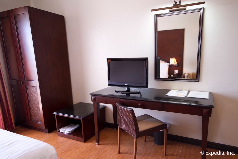 EGI Cebu Resort & Hotel 67/75