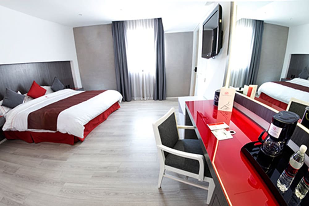 Regente Hotel 43/44