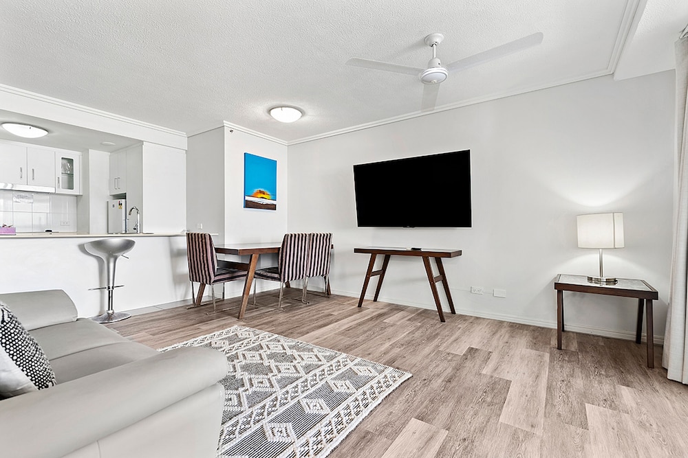 Cairns Central Plaza Apartment Hotel 25/43