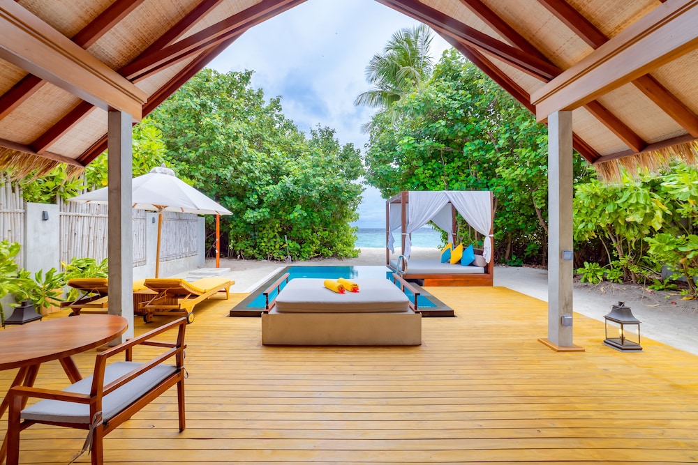 Furaveri Maldives 59/67