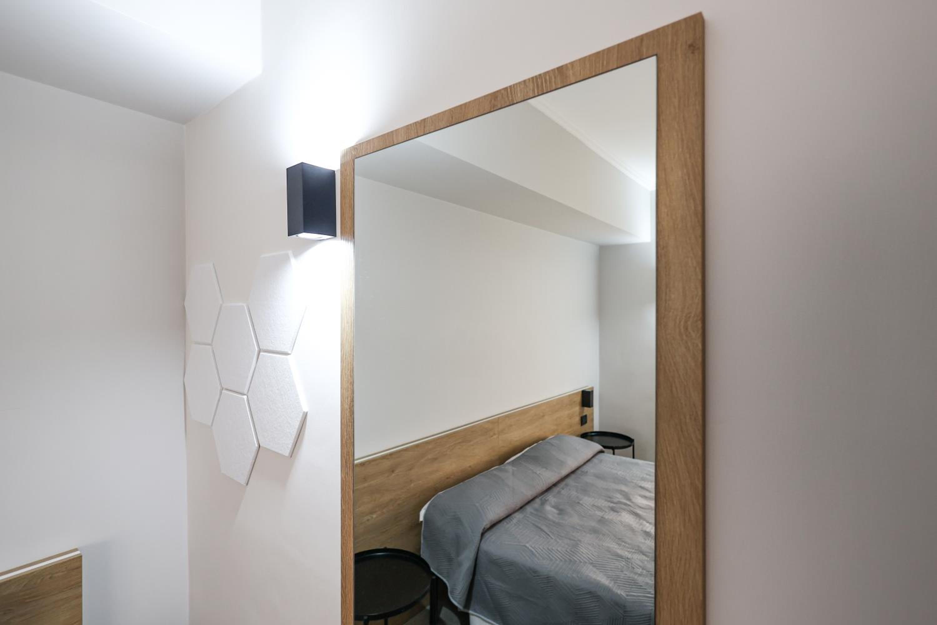 Room, Twin Beds, Private Bathroom, Seven Kings Relais Hotel 3/3