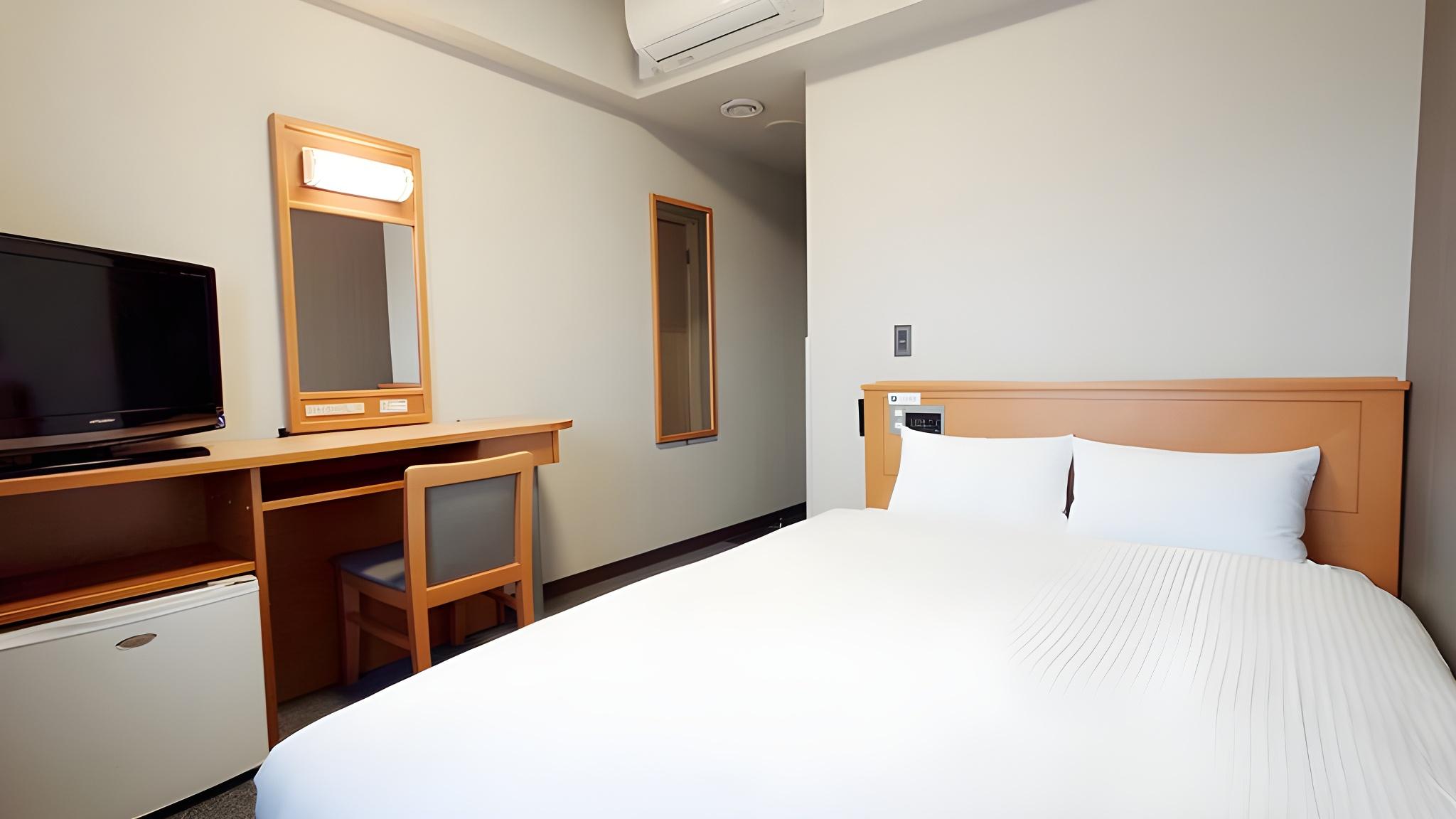 Semi Room, Standard, Semi Double Bed, Smoking