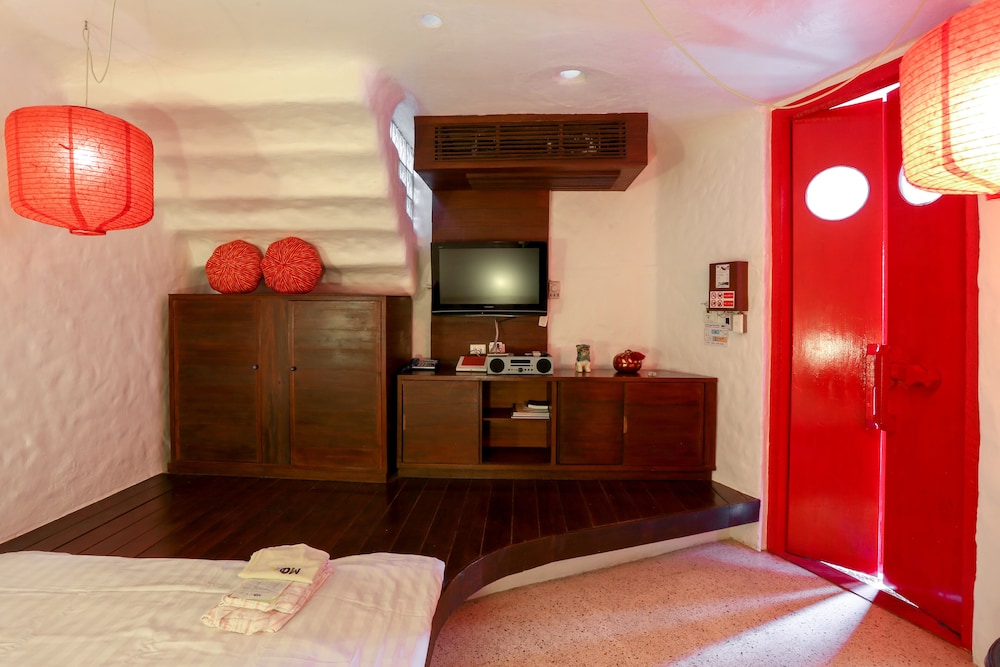 Mo Rooms 27/50