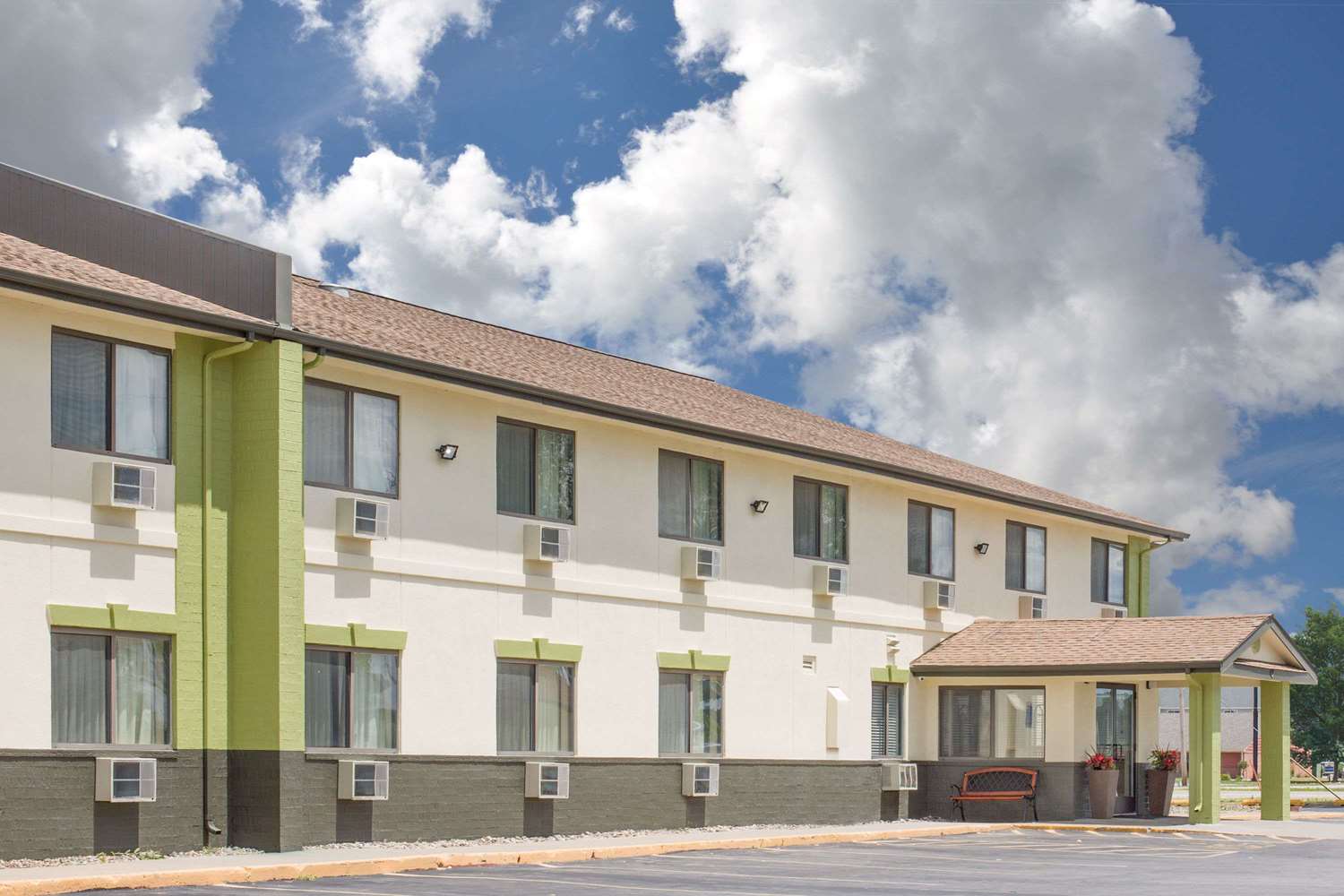 Park Inn by Radisson, Ames 2/19