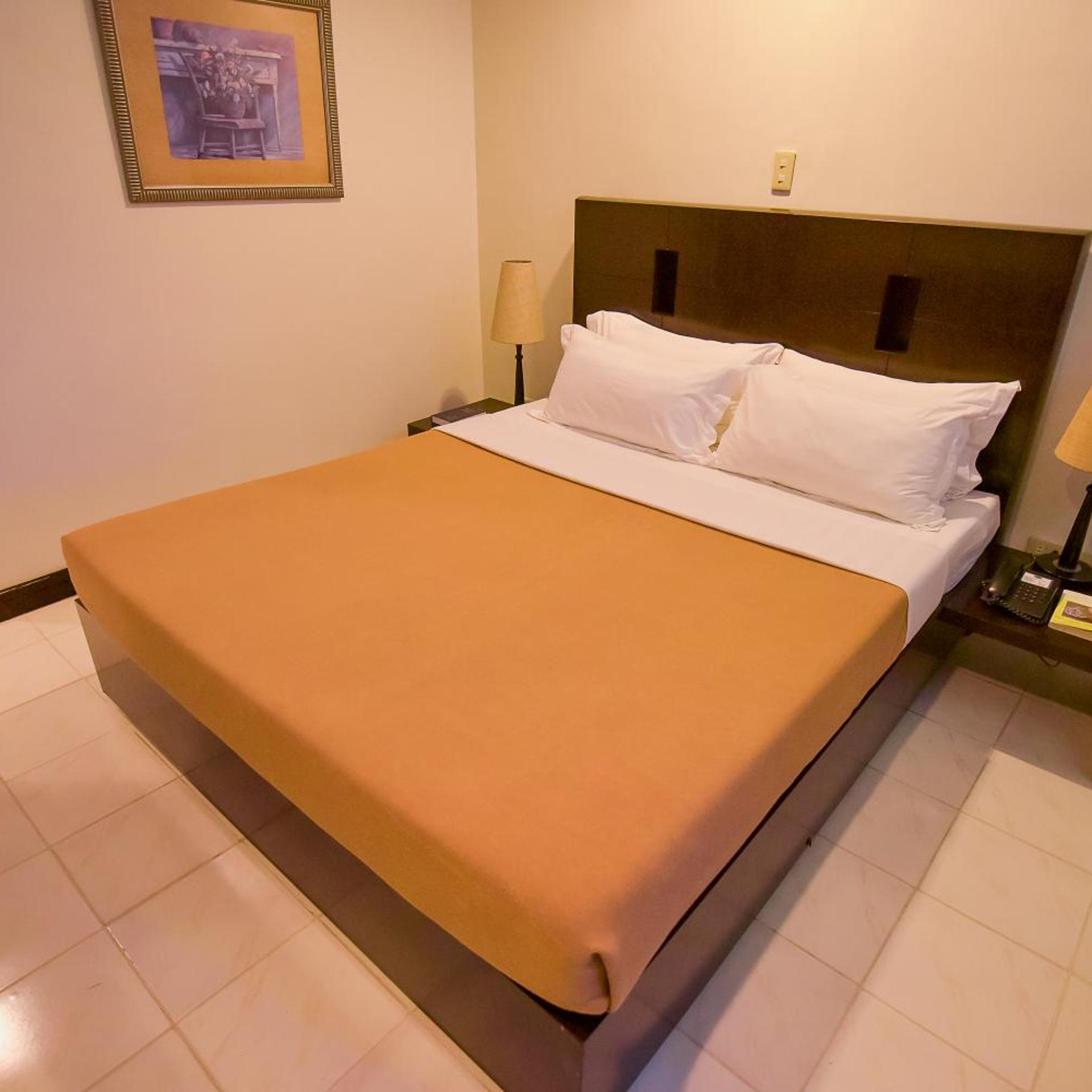 Hotel Tavern Surigao 17/57