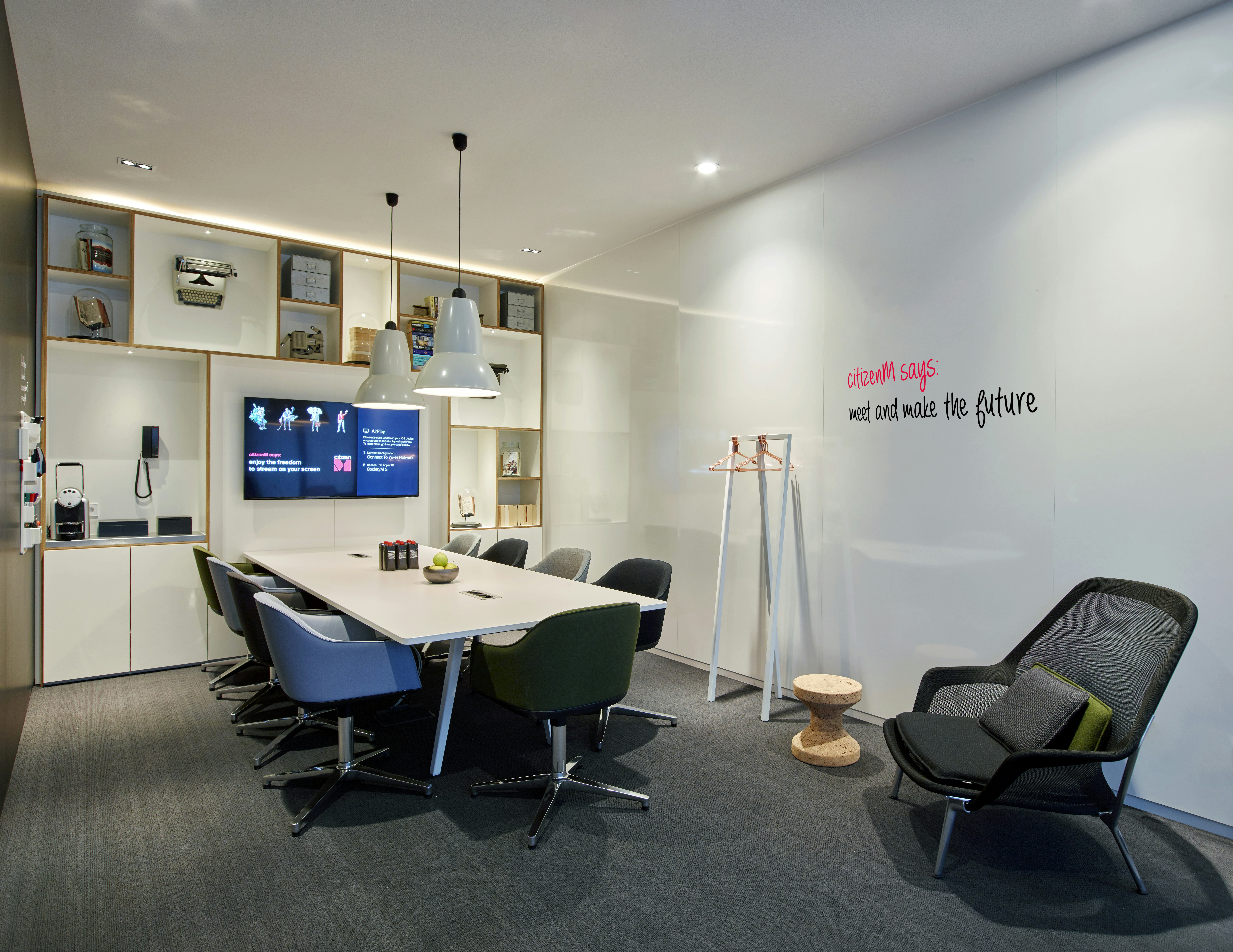 CITIZENM SCHIPHOL AIRPORT HOTEL 42/53