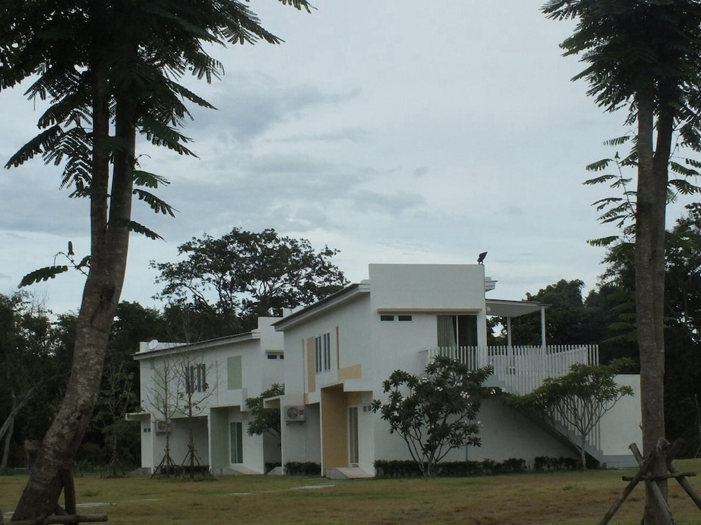 Worawee Resort & Spa 46/50