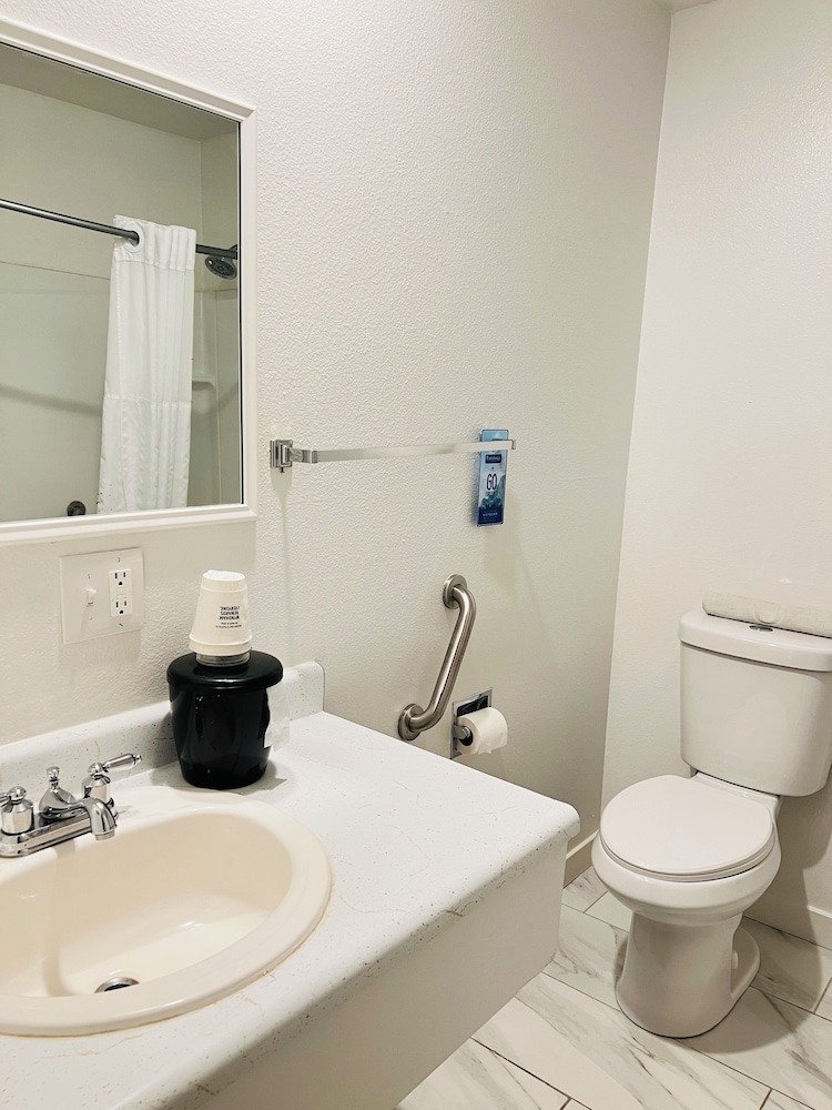 Travelodge by Wyndham Canyonville 41/45
