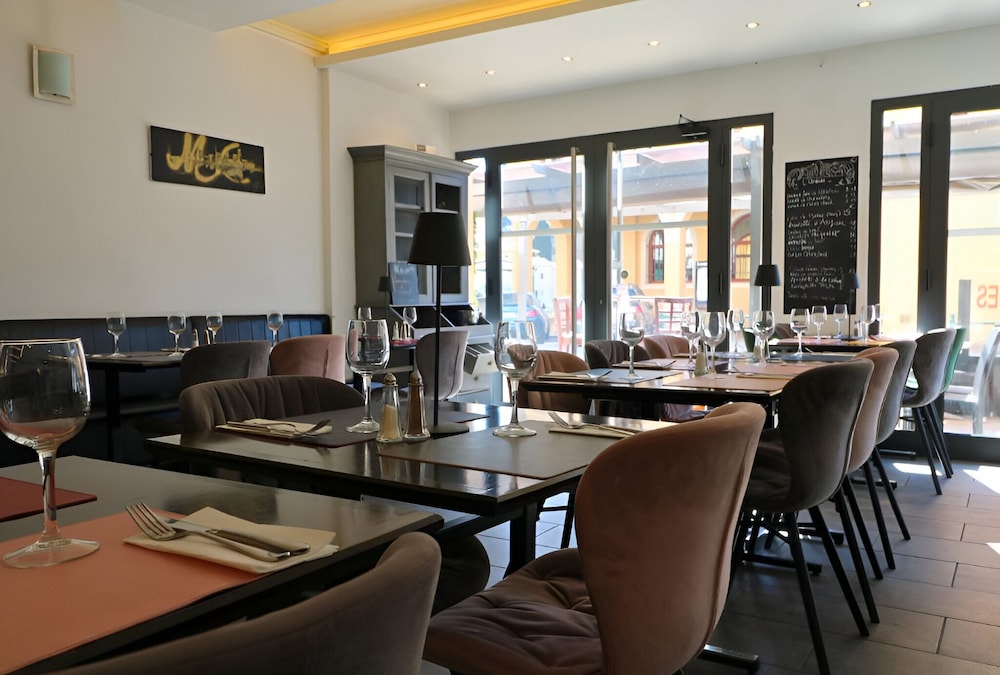Hotel Napoleon 33/43