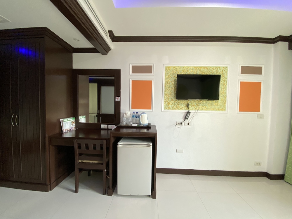 77 Patong Hotel & Spa 36/50