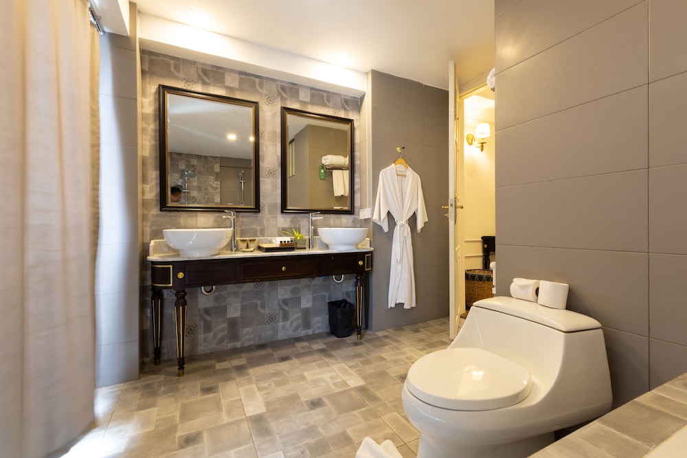 Le Thatluang D’oR Boutique Hotel 66/67