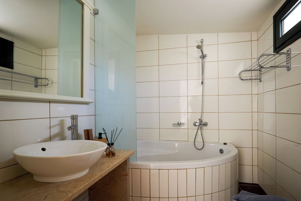Koutrakis Suites by Estia 48/50
