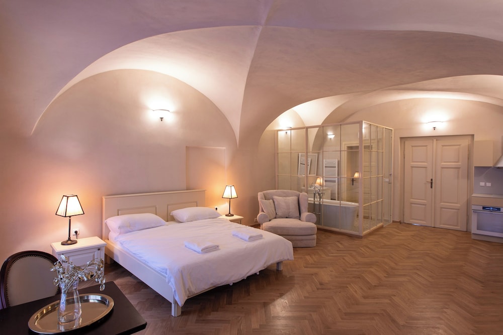 Learco, Studio, Suite, King Bed