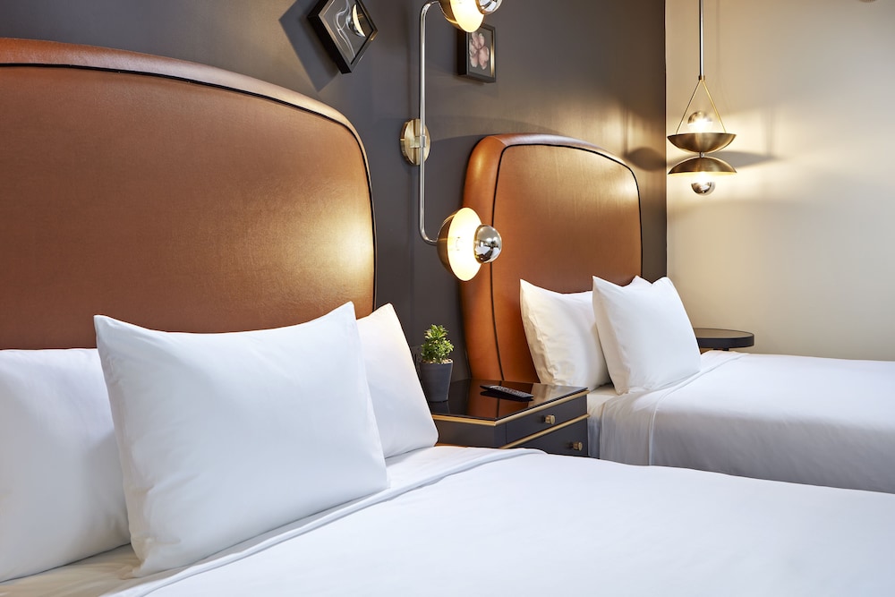 Hyatt Centric Downtown Sacramento 11/34