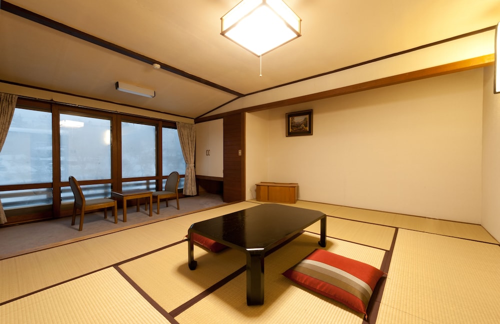 Kumanoyu Hotel 34/52