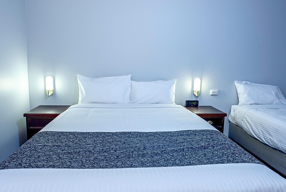 Bushmans Motor Inn 6/37