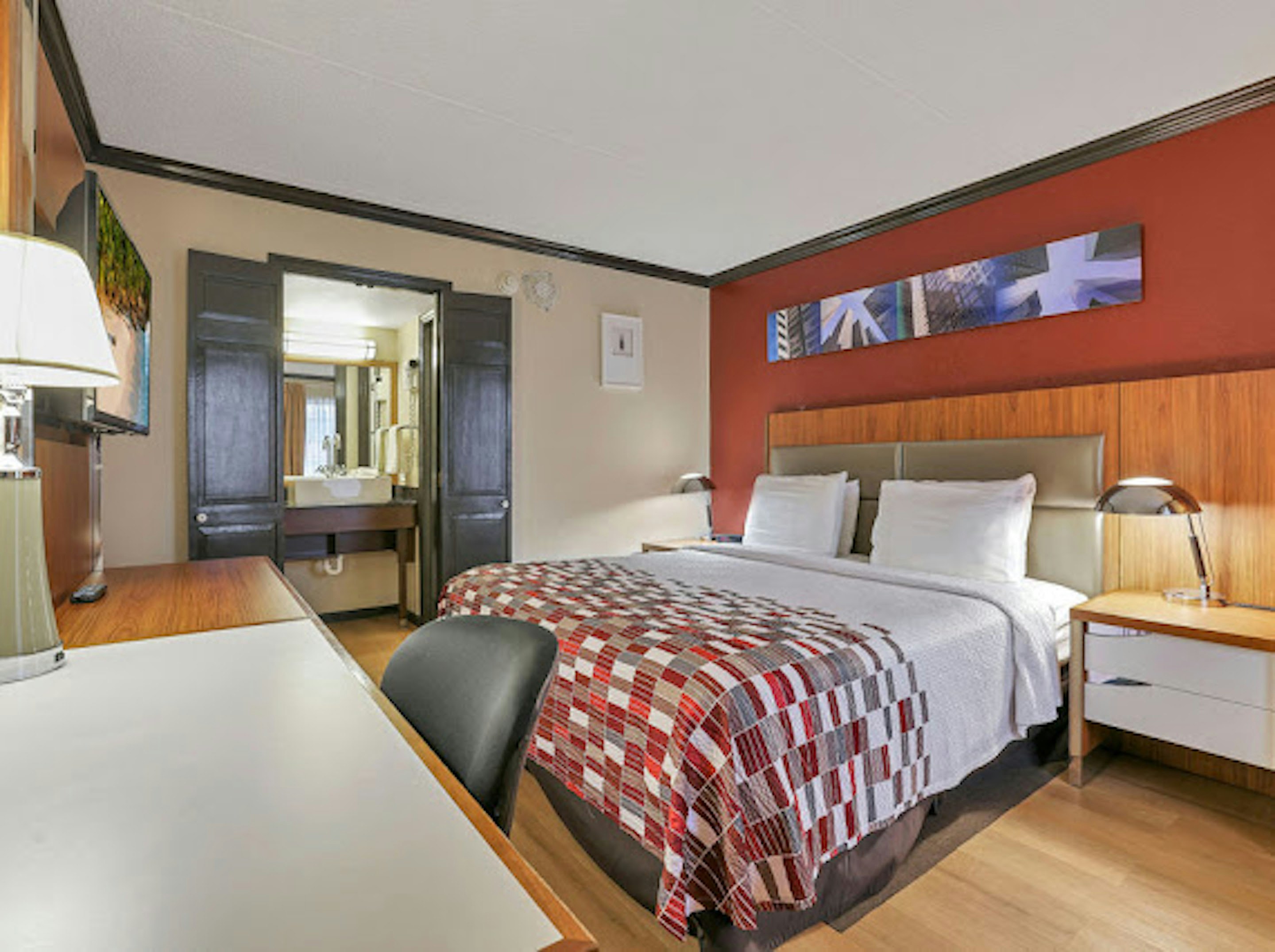 Red Roof Inn Uhrichsville 11/33