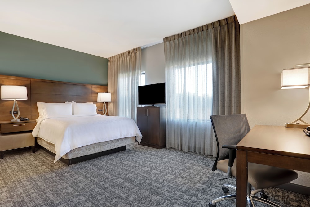 1 Bedroom, Suite, Queen Bed, Kitchen, Accessible