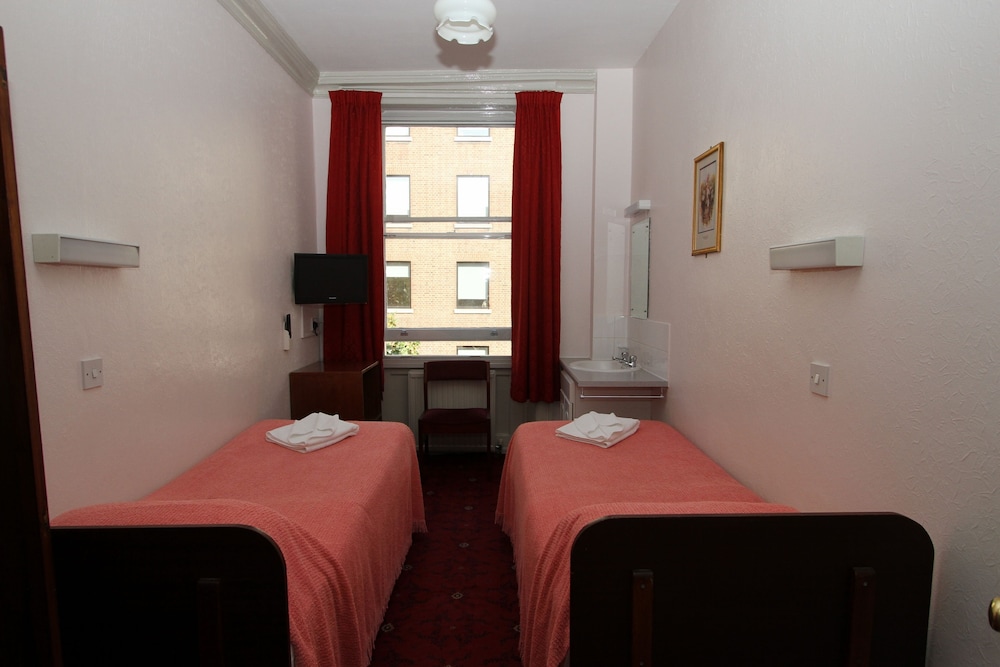 Ridgemount Hotel 38/61
