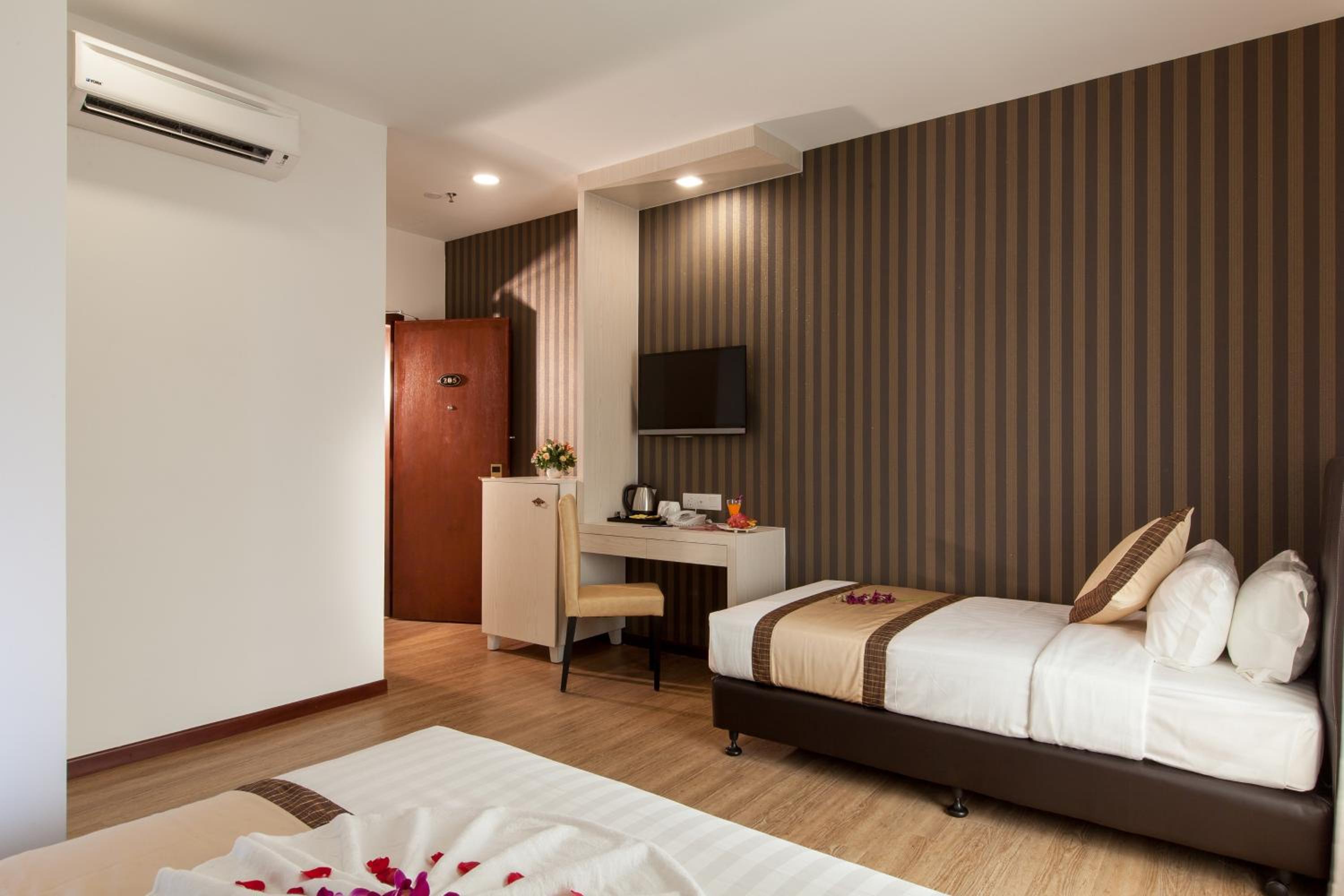 KOHO HOTEL 24/58