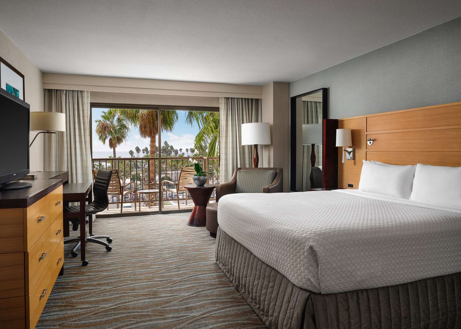Sonesta Redondo Beach Marina 21/39