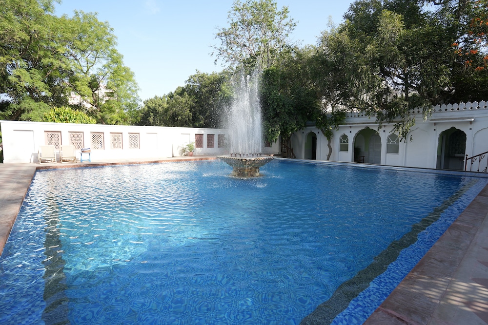 Hotel Diggi Palace 36/40