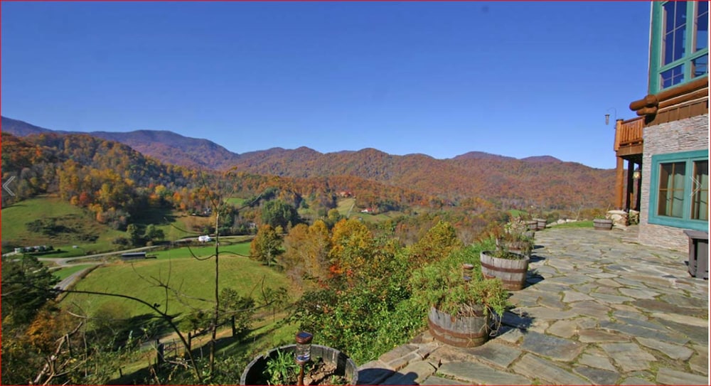 Wildberry Lodge Bed &amp; Breakfast 35/50