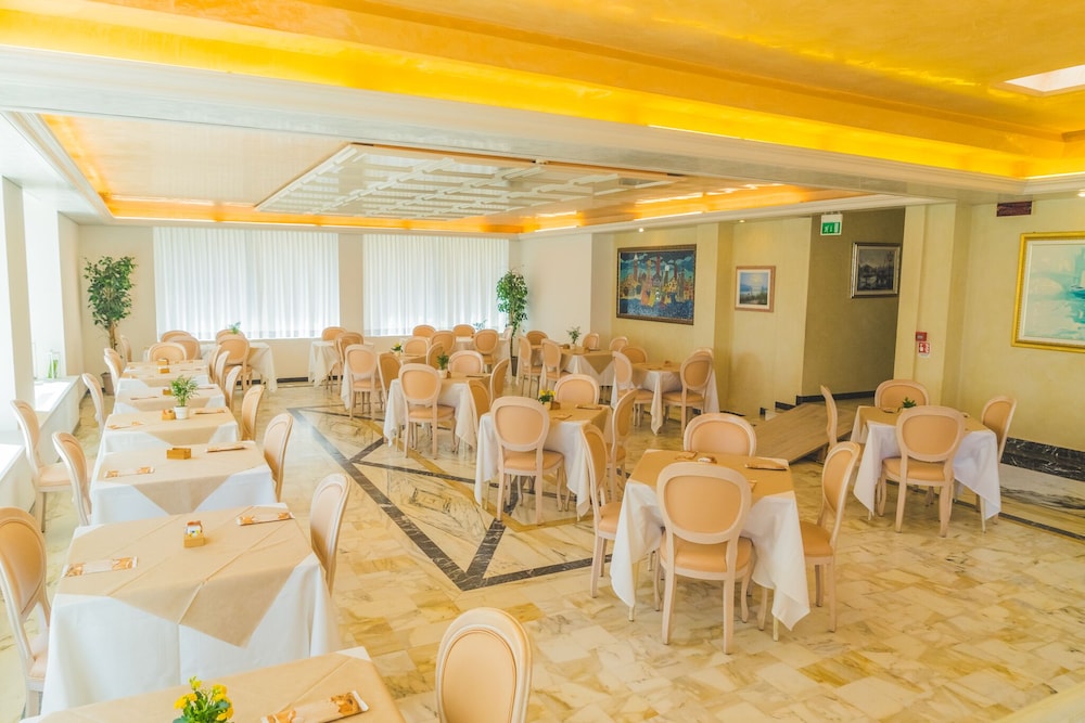 Hotel Sole 57/66
