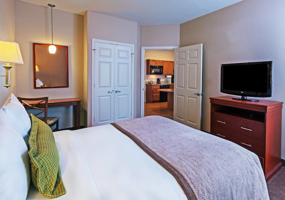 CANDLEWOOD SUITES BAYTOWN 21/58