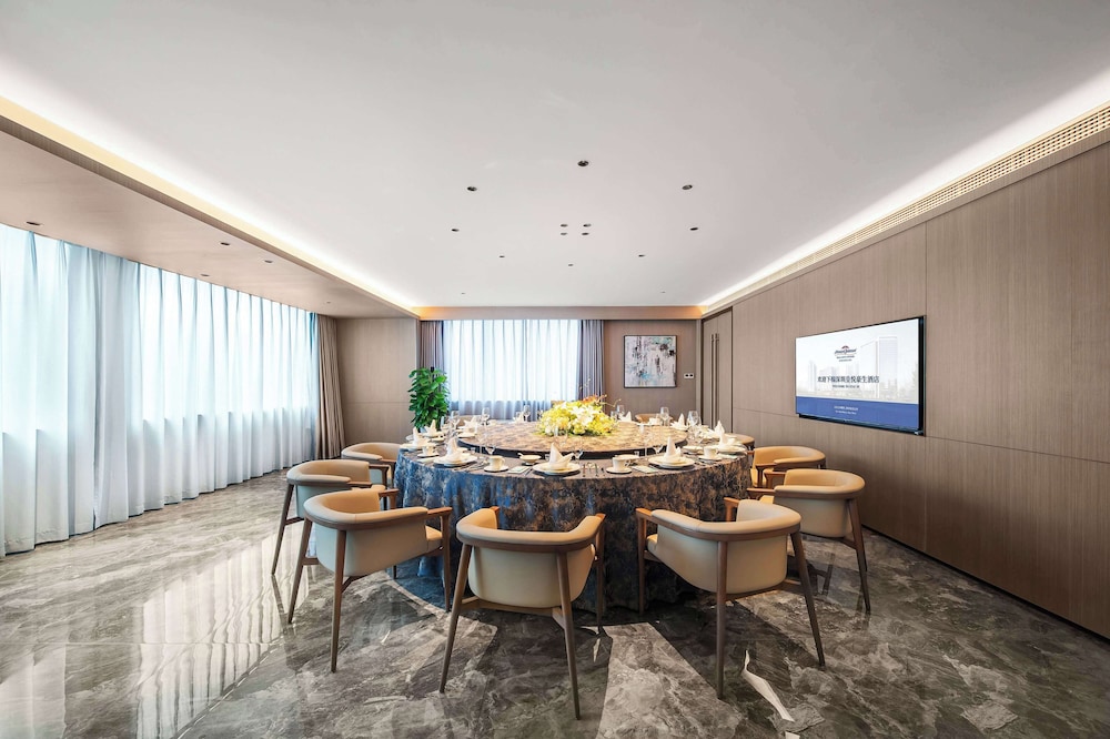 Howard Johnson Royal Hotel Shenzhen 28/32