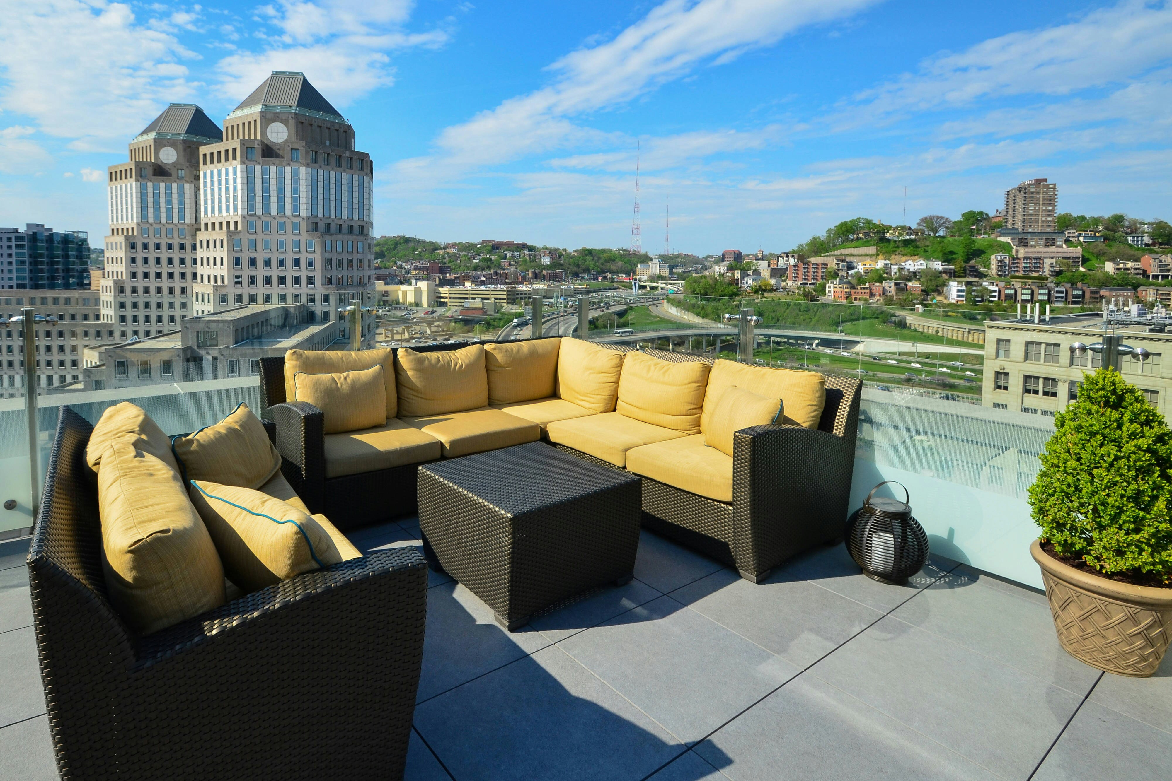 Residence Inn by Marriott Cincinnati Downtown/The Phelps 12/24