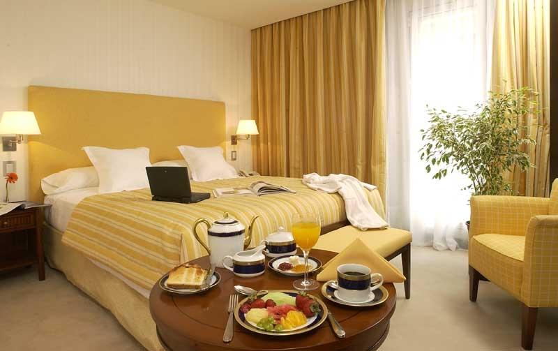 Suite, Sea View