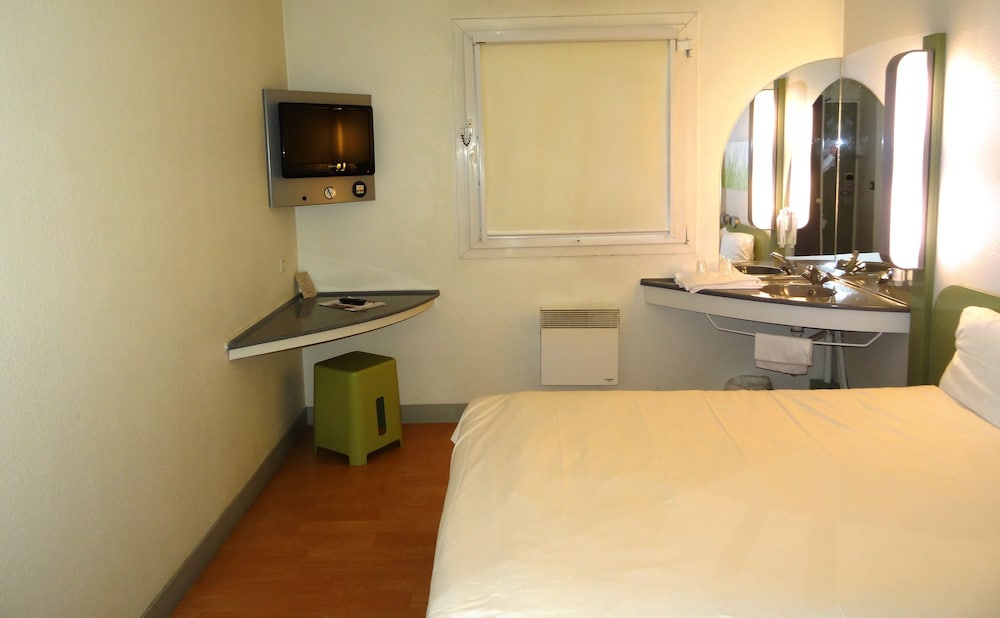 Ibis Budget Caen Gare 65/65