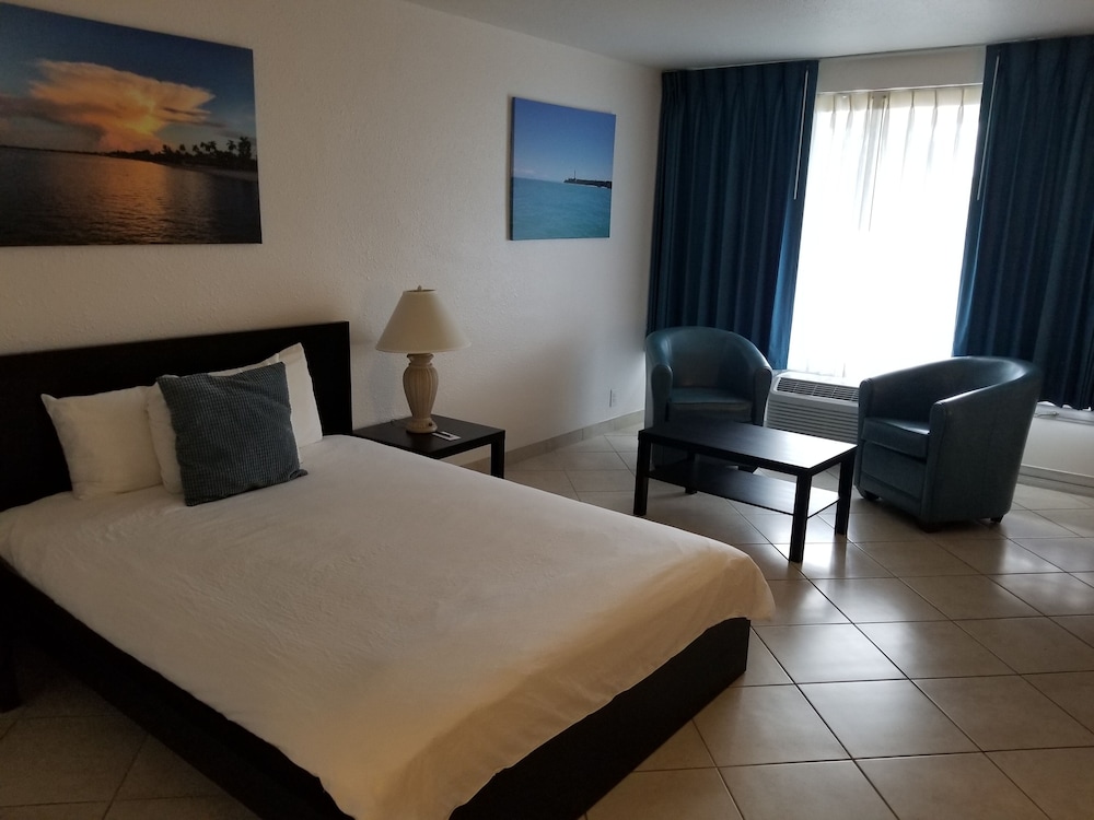 Dolphin Key Resort 7/50