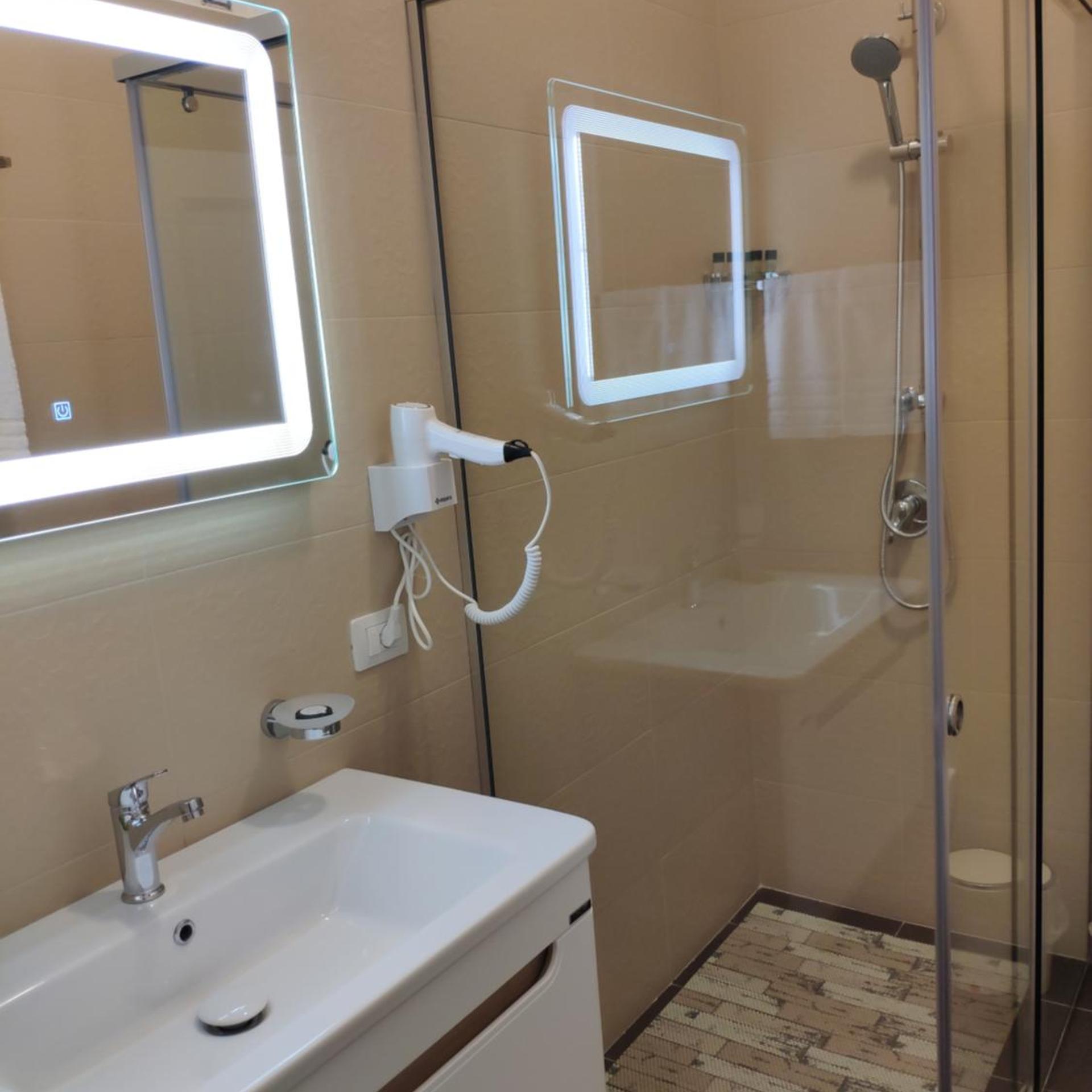 Treva Hotel Shkoder 67/70