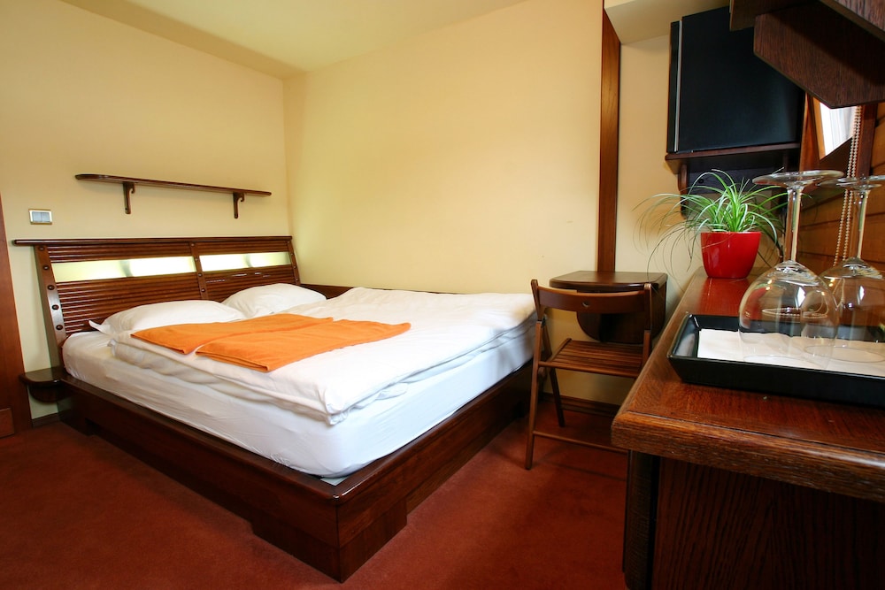 Boat Hotel Matylda 9/61