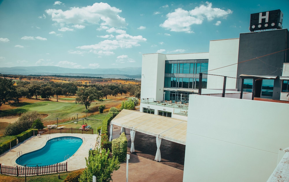 Hospedium Valles de Gredos Golf 41/50