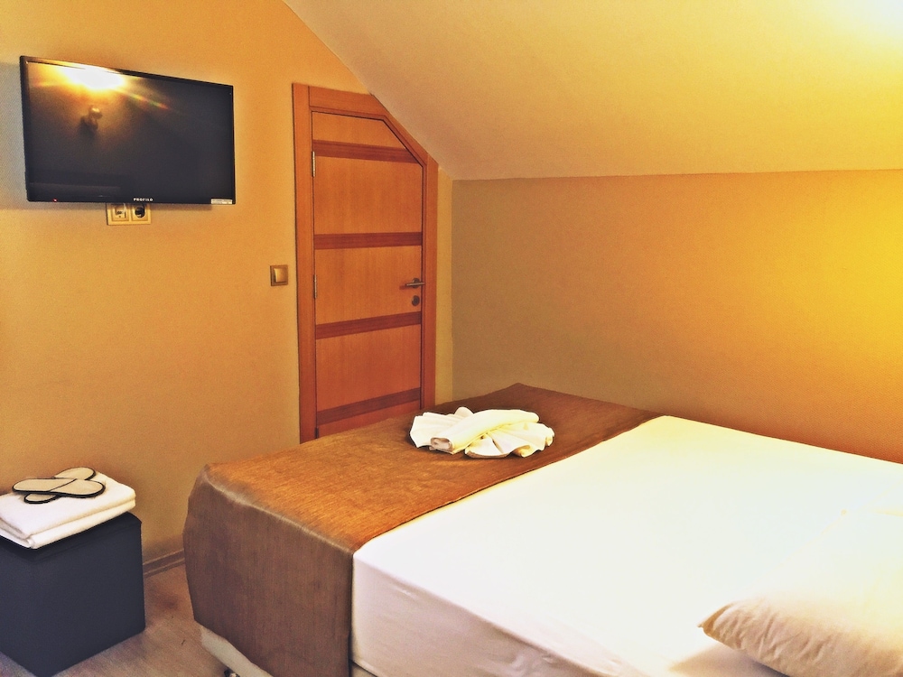 Feza Otel 36/64
