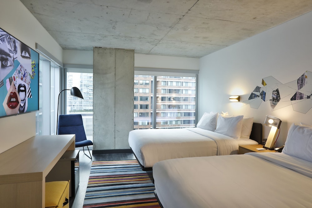 Aloft Chicago Mag Mile 16/47