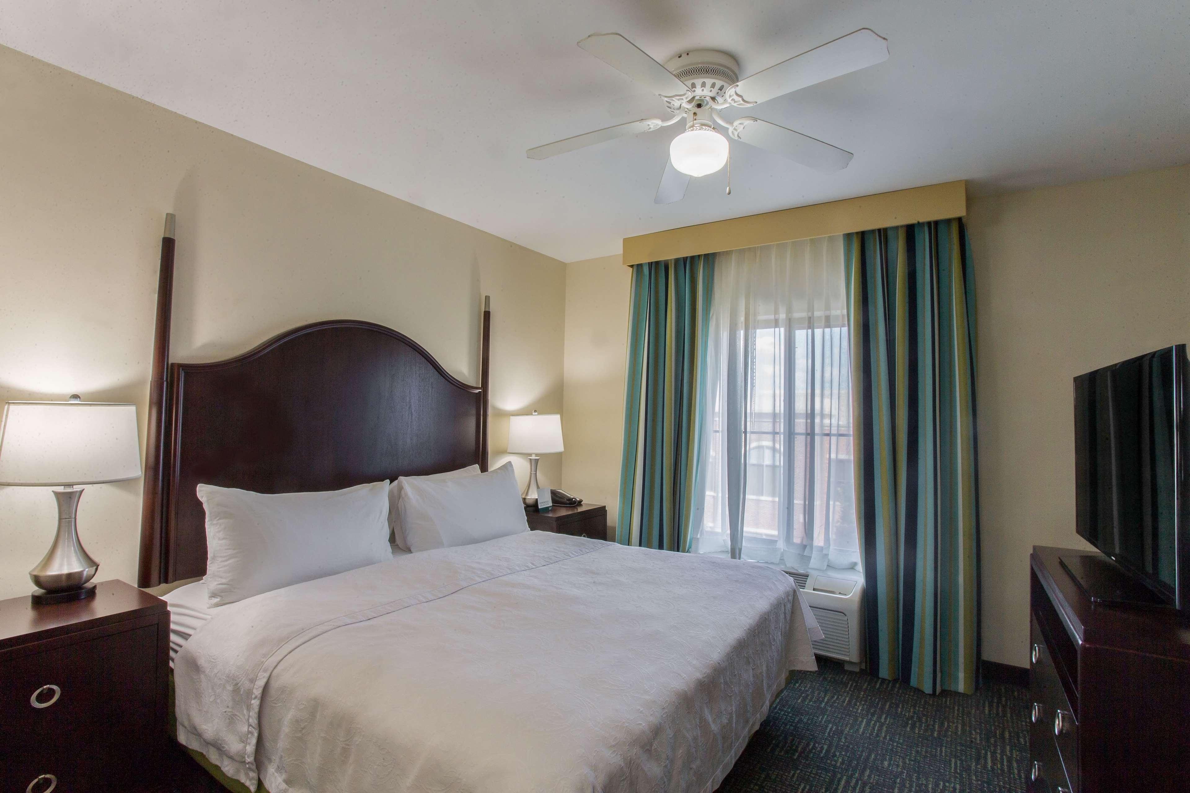 Suite, 1 King or 2 Queen Beds