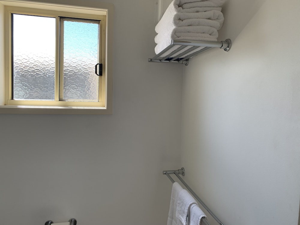 SILO MOTOR INN 25/51