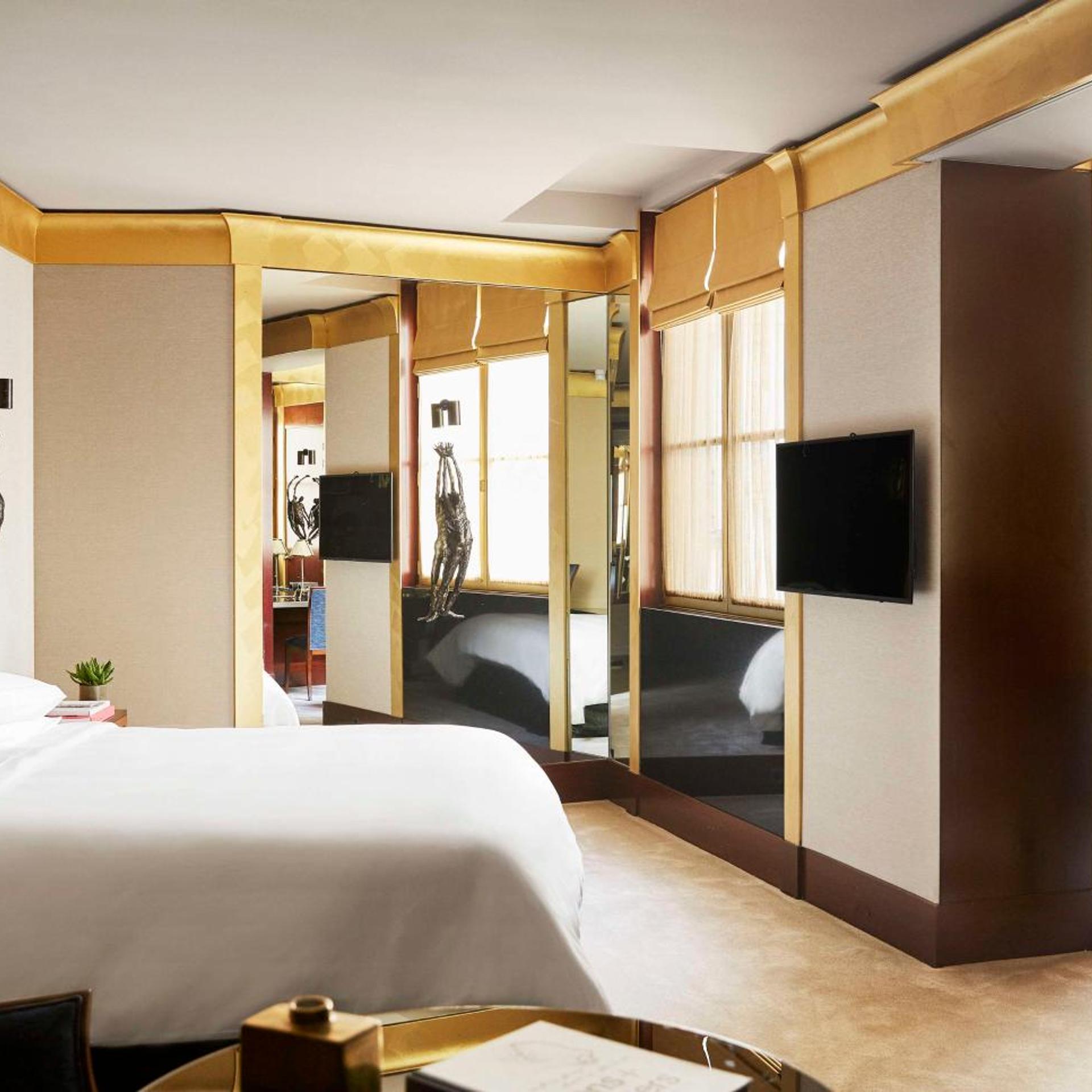 Ambassador, Suite