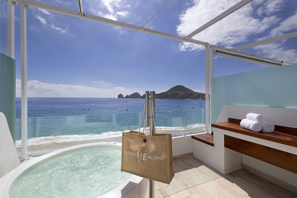 ME Cabo - Adults only 21/50